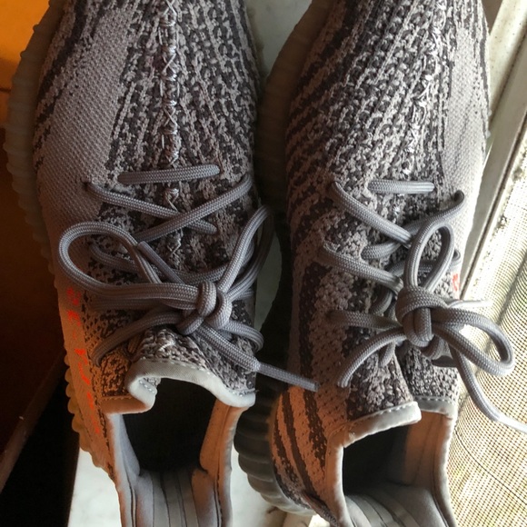 Yeezy beluga size 6.5 - Picture 3 of 7